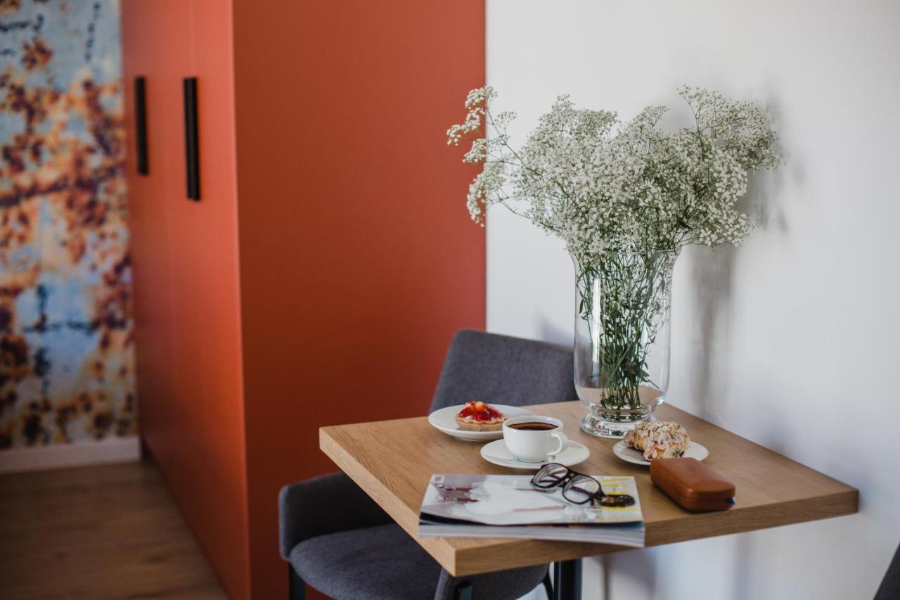 W&K Apartments - Ginger Suite - Faktura Vat, Parking コシャリン エクステリア 写真