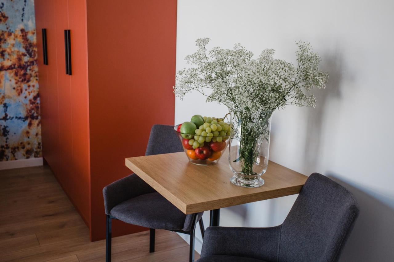 W&K Apartments - Ginger Suite - Faktura Vat, Parking コシャリン エクステリア 写真