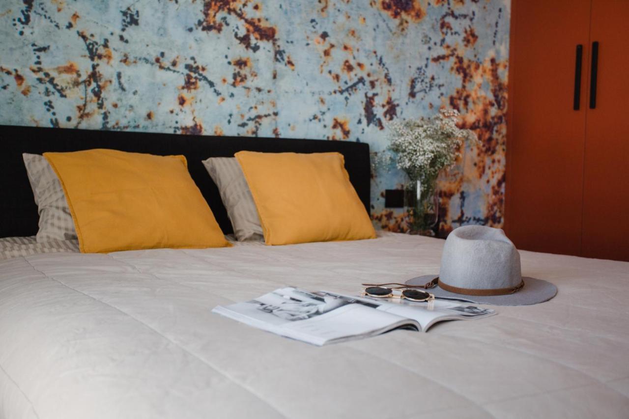 W&K Apartments - Ginger Suite - Faktura Vat, Parking コシャリン エクステリア 写真