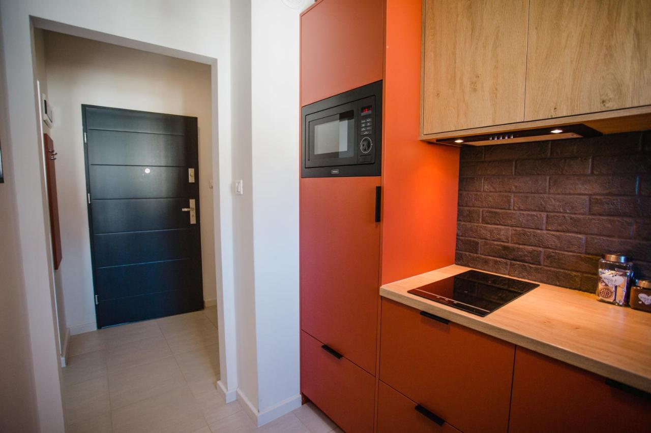 W&K Apartments - Ginger Suite - Faktura Vat, Parking コシャリン エクステリア 写真